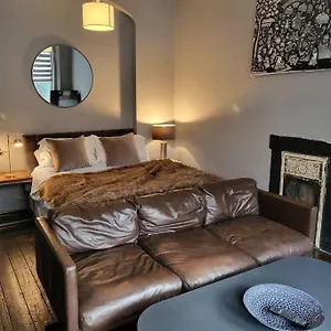  Apartment Elegant Studio In - 5 Min Walk To - 10 Min To
